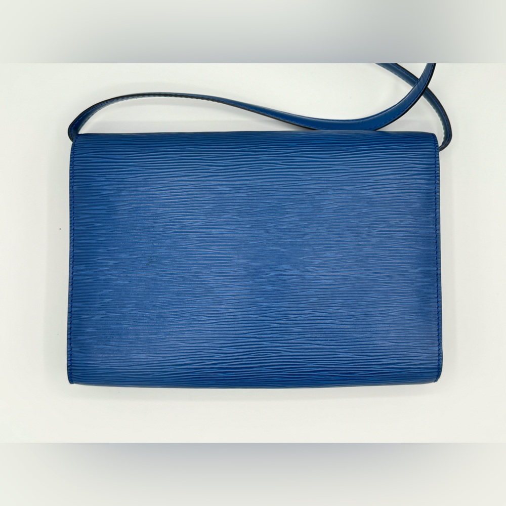 Louis Vuitton Epi Pochette Arche EUC - Picture 7 of 16